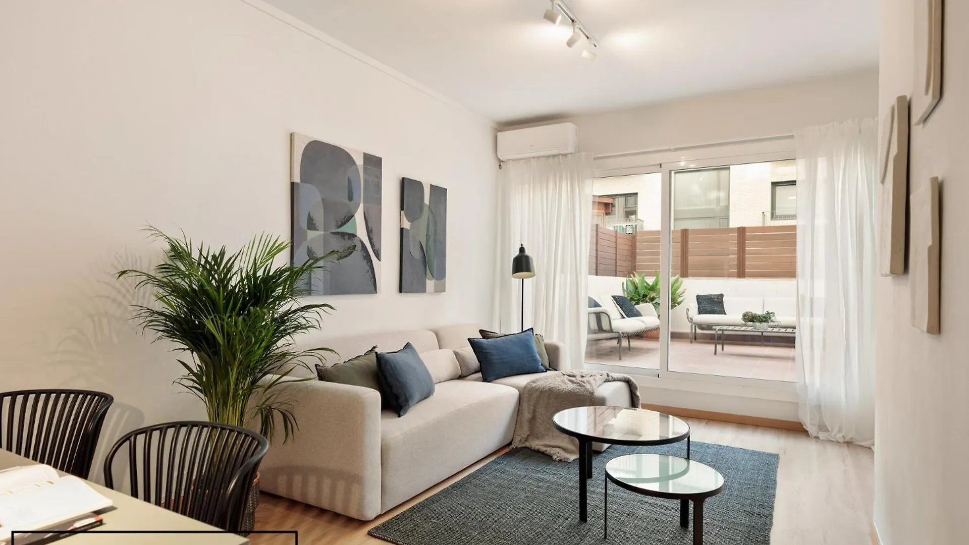 Enjoy Apartments Ecuador Barcelona Spain