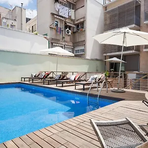 - Gracia Pool Center Barcelona
