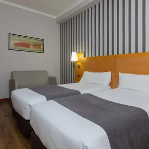 Lyon Hotel